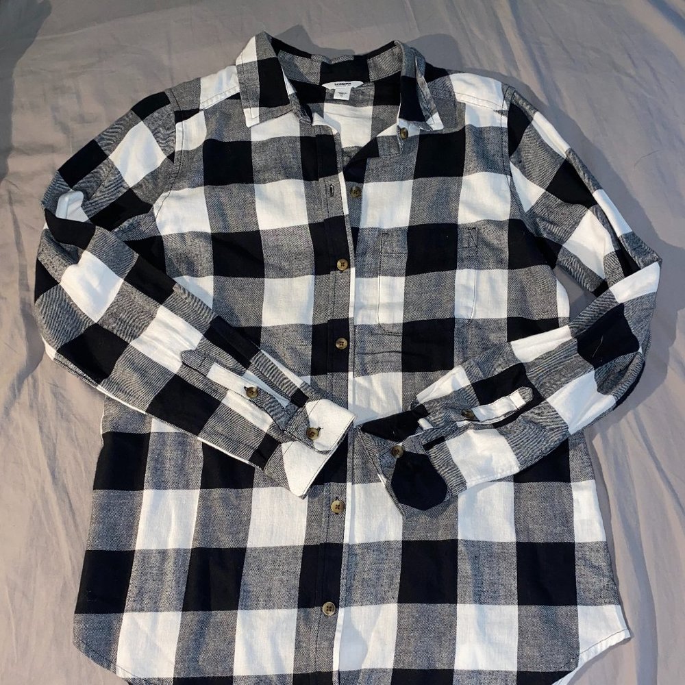 Black and white flannel (Women's cut)
